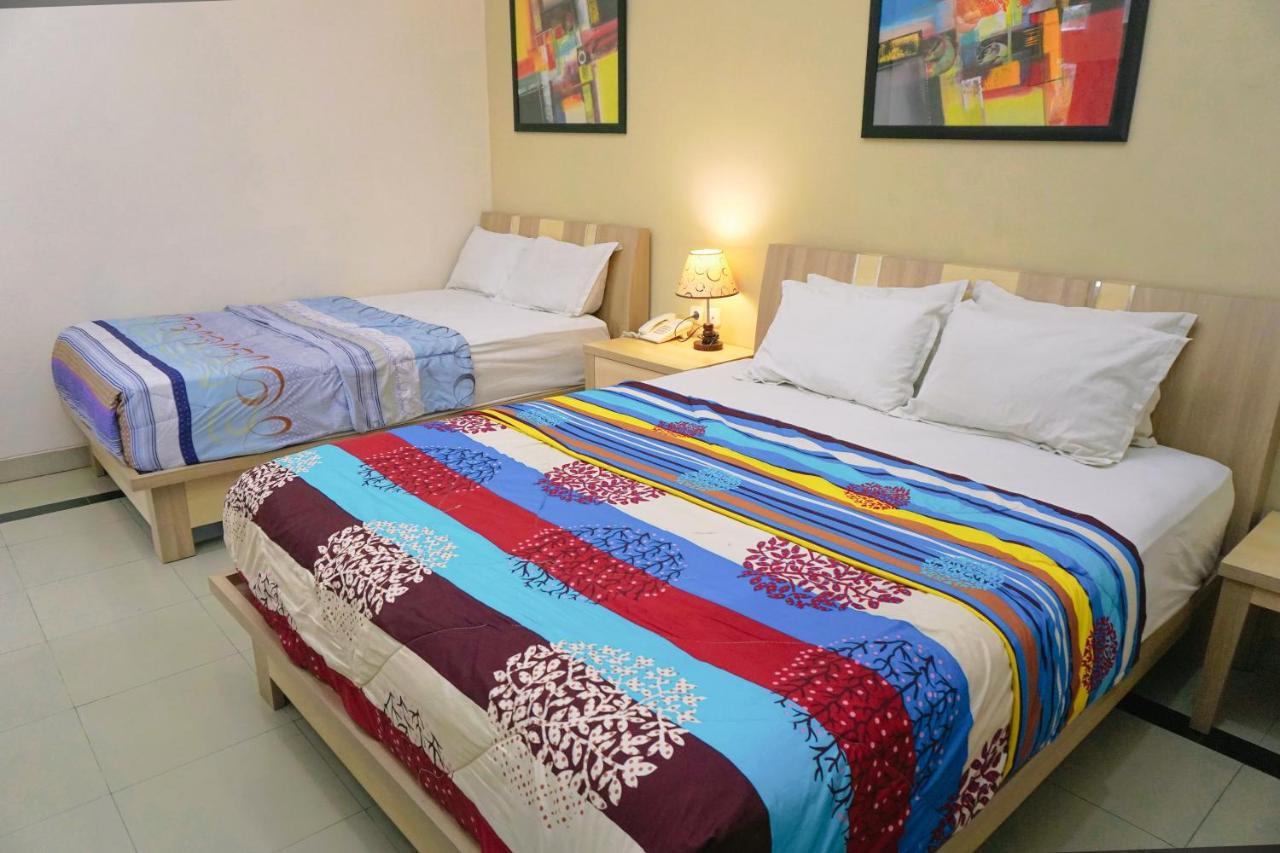 Musdalifah Hotel Sumenep Extérieur photo