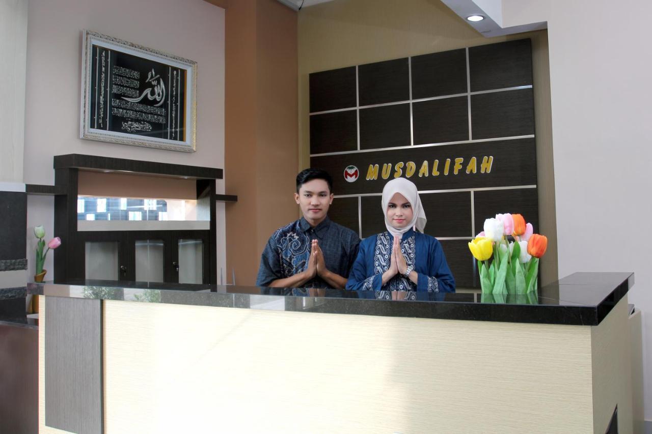 Musdalifah Hotel Sumenep Extérieur photo